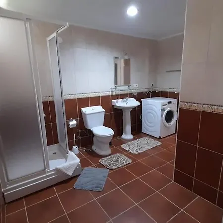 Four Two Bathrooms In The Center Of