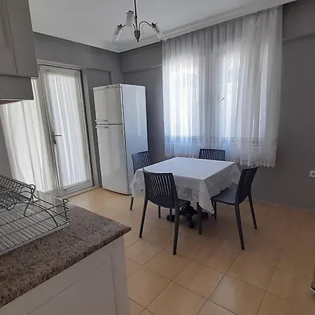 Four Two Bathrooms In The Center Of Apartament Fethiye